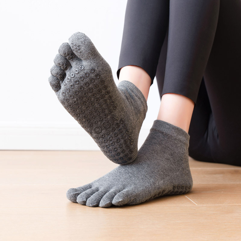 ถุงเท้าซิลิโคนกันลื่นสำหรับผู้ - Yoga Fitness Dance บทวิจารณ์และราคา